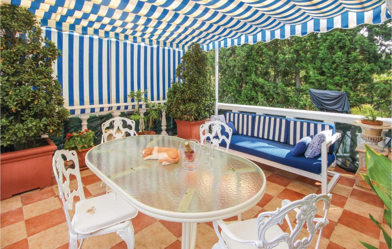 Gorgeous Apartment In Urb El Chaparral With Wifi Ла-Кала-де-Михас Экстерьер фото