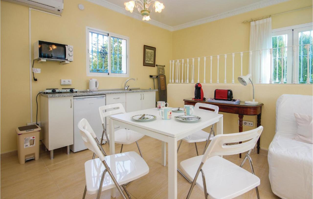 Gorgeous Apartment In Urb El Chaparral With Wifi Ла-Кала-де-Михас Экстерьер фото